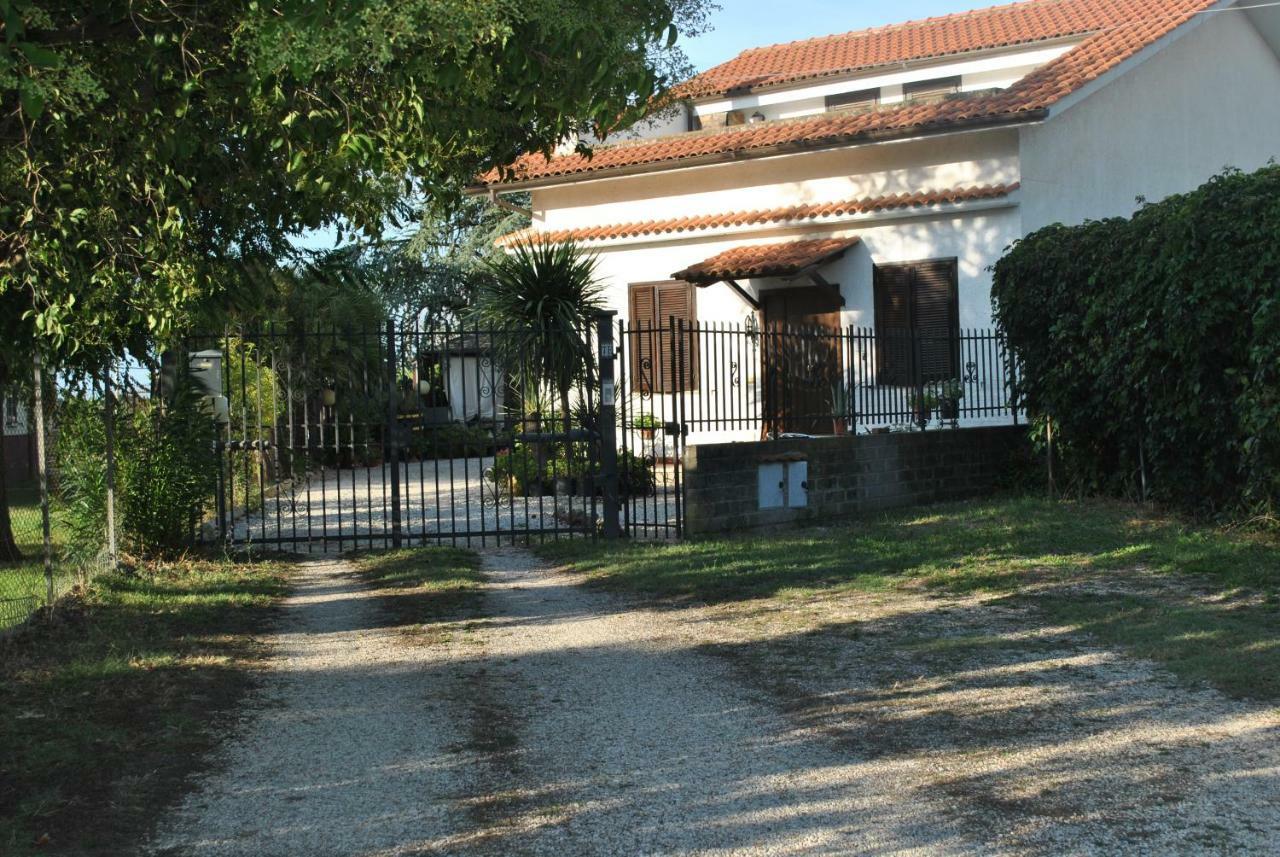 Villino Alle Terme Viterbo Bagian luar foto